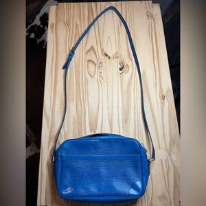 LOUIS VUITTON Trocadero 24
Shoulder Bag Epi Leather Blue